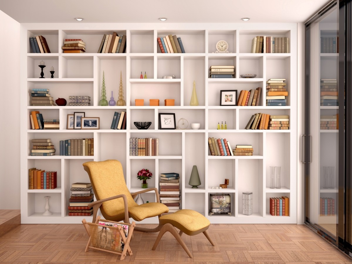 How Bookshelves and Open Shelving Affect Dust and Cleaning Habits